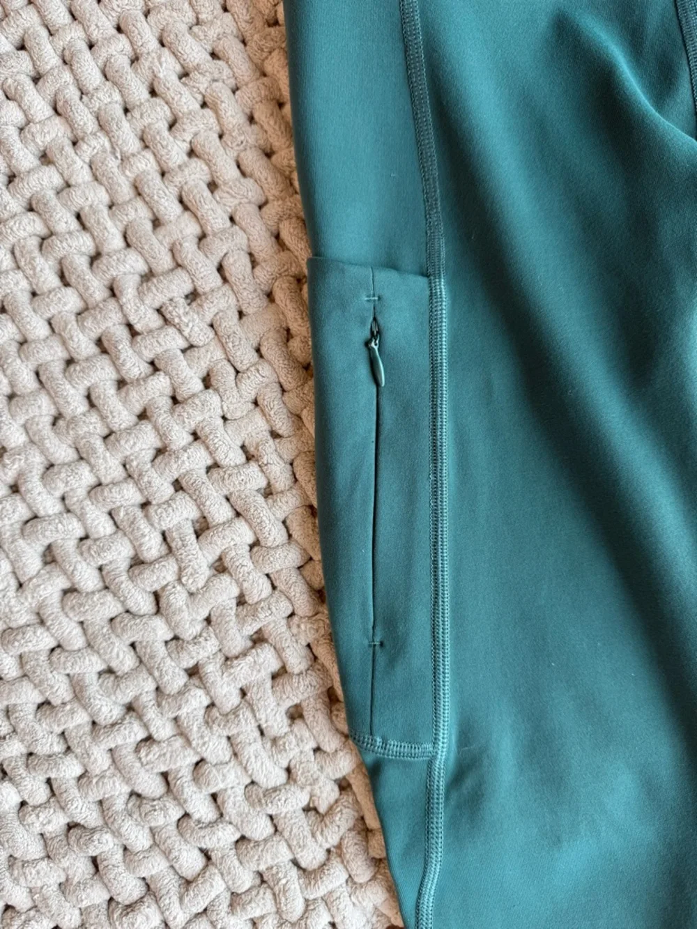Athleta | Women’s All In Zippered Pocket 7/8 Leggings Teal | Small
